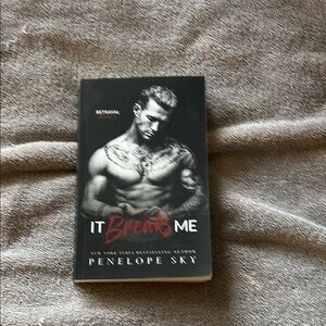 Penelope Sky 'It Breaks Me' Book